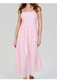 Sinsay - Bawełniana ażurowa sukienka midi - różowy. Kolor: różowy. Materiał: bawełna. Wzór: ażurowy. Długość: midi #1