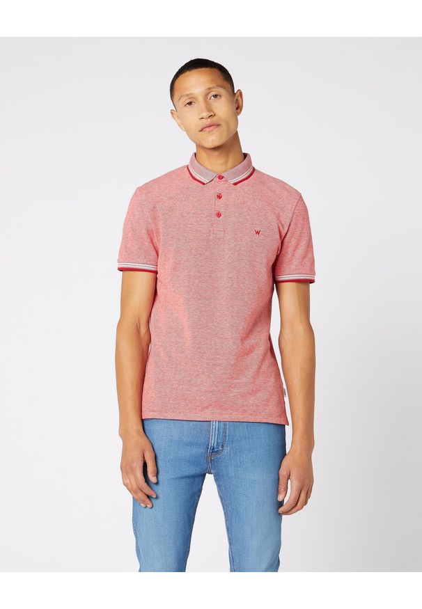 Wrangler - WRANGLER SS REFINED POLO MĘSKA KOSZULKA POLO FORMULA RED W7D6KHXWO. Typ kołnierza: polo