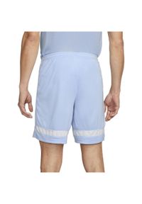 Krótki Mężczyzna Nike Drifit Academy niebieski. Kolor: niebieski. Długość: krótkie. Sport: piłka nożna, fitness