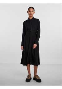 Pieces Sukienka koszulowa 17140732 Czarny Regular Fit. Kolor: czarny. Materiał: wiskoza. Typ sukienki: koszulowe #1