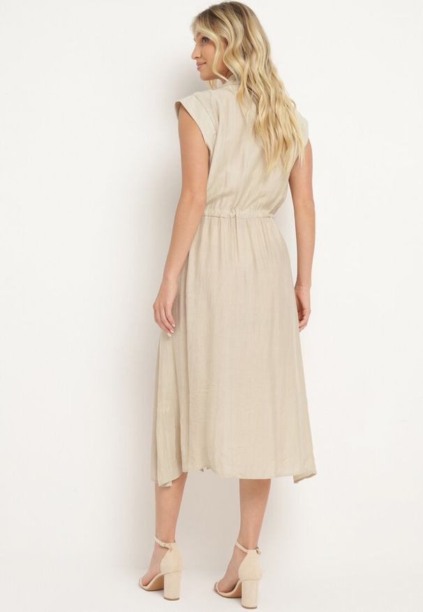 Born2be - Beżowa Wiskozowa Sukienka o Koszulowym Kroju z Paskiem w Talii Mareviana. Kolor: beżowy. Materiał: wiskoza. Typ sukienki: koszulowe. Styl: klasyczny