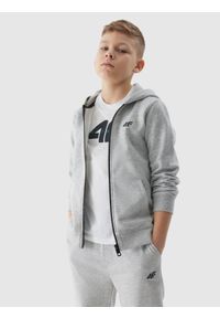 4f - 4F Bluza dresowa rozpinana z kapturem chłopięca - chłodny jasny szary 140 (9-10 lat). Okazja: na co dzień. Typ kołnierza: kaptur. Kolor: szary. Materiał: dresówka. Wzór: gładki, ze splotem. Sezon: lato. Styl: sportowy, casual