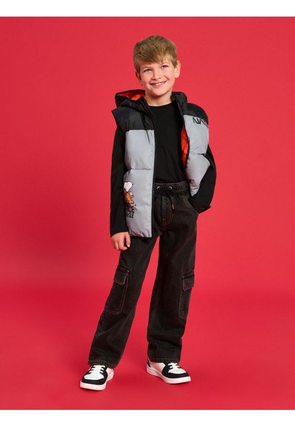 Sinsay - Jeansy cargo - czarny. Kolor: czarny