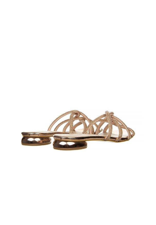 Klapki Bayla-187 1716 Rose 187030, Różowe złoto, Skóra ekologiczna. Okazja: na co dzień. Kolor: złoty. Materiał: skóra ekologiczna. Wzór: motyw z bajki, ze splotem, paski. Obcas: na obcasie. Styl: casual, elegancki. Wysokość obcasa: średni