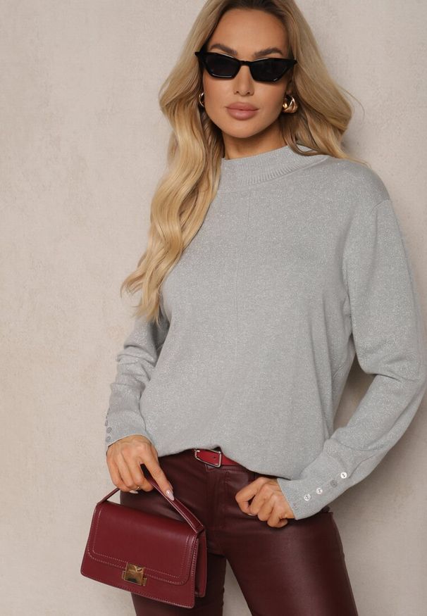 Renee - Szary Brokatowy Sweter z Wiskozą i Ozdobnymi Guzikami Onorvia. Kolor: szary. Materiał: wiskoza. Sezon: zima