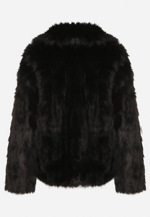 Born2be - Czarna Kurtka Futerko o Krótkim Kroju z Kołnierzem Alendrie. Okazja: do pracy, na co dzień, na spotkanie biznesowe. Kolor: czarny. Materiał: futro. Długość: krótkie. Wzór: aplikacja. Styl: casual, elegancki, biznesowy