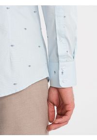 Ombre Clothing - Klasyczna męska bawełniana koszula SLIM FIT w rybki - błękitna V4 OM-SHCS-0156 - XXL. Typ kołnierza: kołnierzyk klasyczny. Kolor: niebieski. Materiał: bawełna. Długość rękawa: długi rękaw. Długość: długie. Wzór: nadruk. Styl: klasyczny