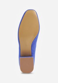 Renee - Niebieskie Czółenka na Słupku Vices ze Skórzaną Wkładką Savirae. Okazja: na co dzień. Kolor: niebieski. Materiał: skóra. Obcas: na słupku. Styl: casual, klasyczny, elegancki. Wysokość obcasa: niski #9