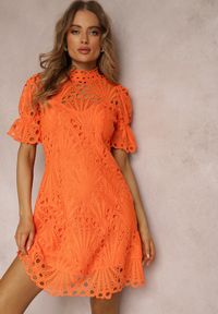 Renee - Pomarańczowa Sukienka Aeryse. Kolor: pomarańczowy. Materiał: koronka. Wzór: aplikacja, koronka. Długość: mini