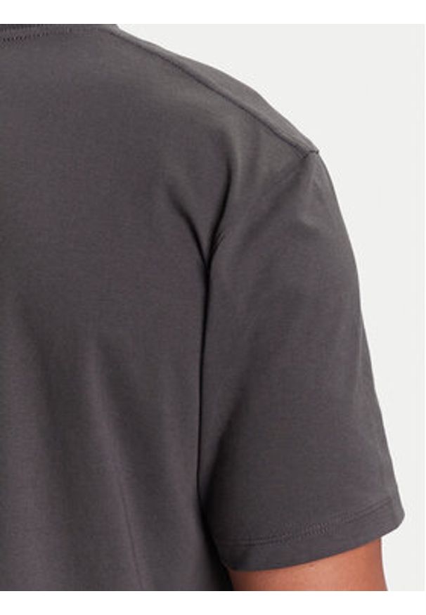 Wrangler T-Shirt Americana 112371478 Szary Regular Fit. Kolor: szary. Materiał: bawełna