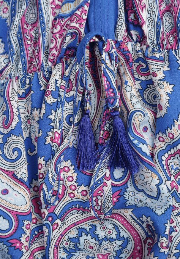 Born2be - Niebiesko-Fuksjowa Sukienka Maxi z Wiskozy w Stylu Boho z Wzorem Paisley i Gumką w Pasie Naroli. Okazja: na co dzień, na spacer. Typ kołnierza: dekolt w kształcie V. Kolor: niebieski. Materiał: wiskoza. Wzór: paisley. Sezon: lato. Styl: boho. Długość: maxi