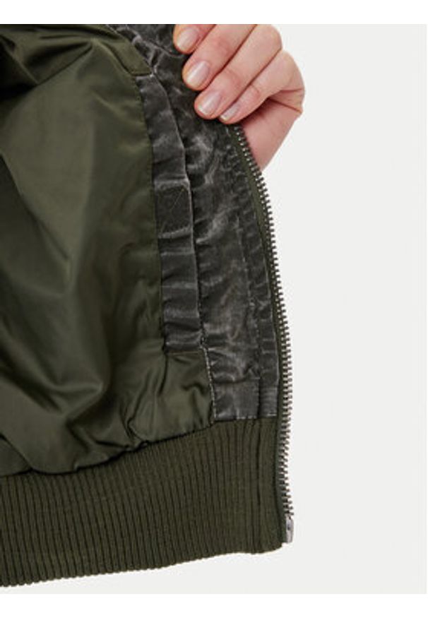 Alpha Industries Kurtka bomber MA-1 Vintage 156002 Zielony Regular Fit. Kolor: zielony. Materiał: syntetyk. Styl: vintage