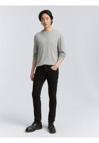 Męskie Spodnie Jeansowe Tom Tailor Troy Czarne Slim Fit 1021160 10270. Okazja: na spotkanie biznesowe, na randkę, na co dzień. Kolor: czarny. Wzór: gładki. Styl: klasyczny, biznesowy, casual, elegancki