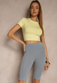 Renee - Jasnoniebieskie Klasyczne Szorty o Fasonie Kolarek Livindra. Okazja: na co dzień. Kolor: niebieski. Styl: klasyczny
