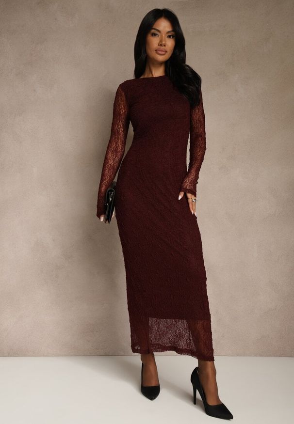 Renee - Bordowa Koronkowa Sukienka Typu Longsleeve o Dopasowanym Kroju Zenoresa. Kolor: czerwony. Materiał: koronka. Długość rękawa: długi rękaw. Typ sukienki: oversize. Styl: elegancki