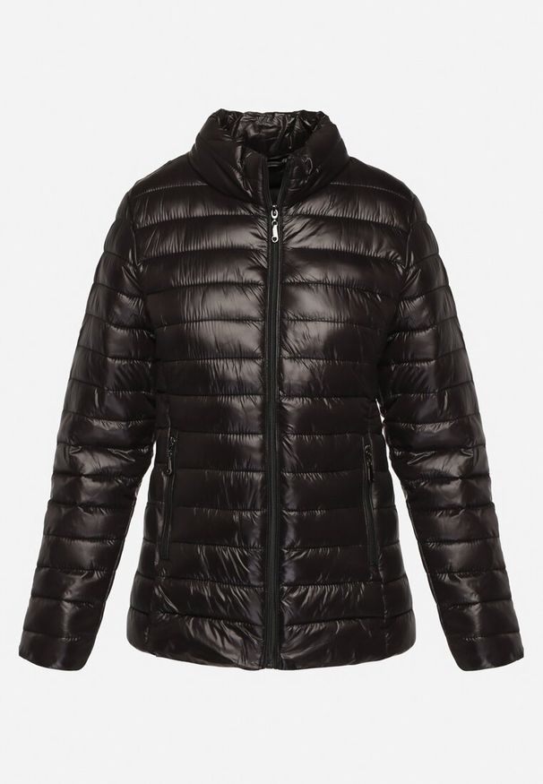 Born2be - Czarna Kurtka Pikowana na Sezon Przejściowy Verlisa. Okazja: na co dzień. Typ kołnierza: bez kaptura. Kolor: czarny. Styl: casual