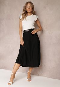 Renee - Czarna Plisowana Spódnica z Gumką w Talii i Ozdobą w Serca Pearlis. Kolor: czarny. Wzór: aplikacja