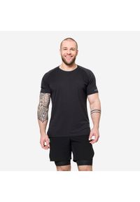 DOMYOS - Koszulka fitness męska Domyos krótki rękaw. Kolor: czarny, szary, wielokolorowy. Materiał: materiał. Długość rękawa: krótki rękaw. Długość: krótkie. Sport: fitness