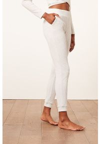 Etam - Spodnie piżamowe Cael. Kolor: beżowy. Materiał: poliester #3