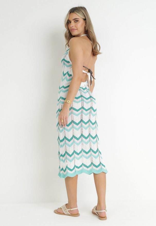 Born2be - Biało-Zielona Ażurowa Sukienka Midi z Wiązaniem na Szyi Minelis. Okazja: na plażę. Kolor: biały. Wzór: ażurowy. Sezon: wiosna, lato. Długość: midi