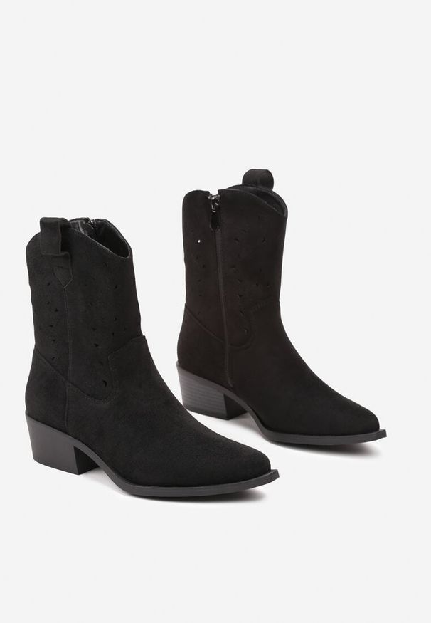 Born2be - Czarne Botki Kowbojki z Ekozamszu na Niskim Słupku z Ażurową Cholewką Metallea. Okazja: na co dzień. Kolor: czarny. Materiał: jeans. Szerokość cholewki: normalna. Wzór: ażurowy. Obcas: na słupku. Styl: wizytowy, elegancki, casual