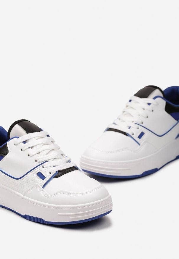 Renee - Biało-Niebieskie Sneakersy na Grubej Podeszwie z Ozdobnymi Przeszyciami Endarvia. Kolor: biały. Obcas: na platformie. Sport: turystyka piesza