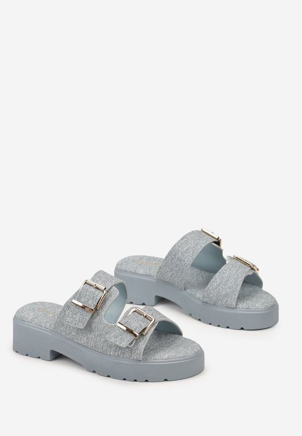 Renee - Niebieskie Klapki z Dwoma Regulowanymi Paskami i Grubą Podeszwą Mistafa. Kolor: niebieski. Materiał: jeans. Sezon: lato