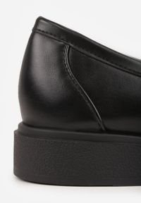 Born2be - Czarne Płaskie Mokasyny z Ozdobną Klamrą Labina. Zapięcie: klamry. Kolor: czarny. Materiał: jeans. Sezon: wiosna, jesień. Styl: elegancki #4