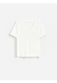 Reserved - T-shirt z modalem - biały. Kolor: biały. Materiał: dzianina