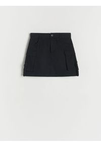 Reserved - Spódnica z kieszeniami cargo - czarny. Kolor: czarny. Materiał: bawełna, tkanina #1