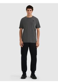 4f - 4F T-shirt regular gładki męski - szary XL. Okazja: na co dzień. Kolor: szary. Materiał: materiał, bawełna. Wzór: gładki. Styl: casual