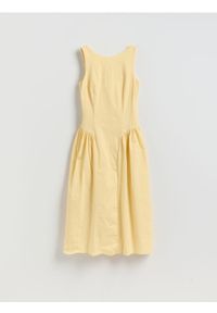 Reserved - Sukienka midi z bawełną - jasnożółty. Kolor: żółty. Materiał: bawełna. Długość: midi