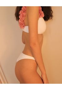 LA REVECHE - Dół od bikini Aisha. Stan: obniżony. Kolor: biały. Materiał: tkanina