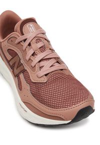 New Balance Buty do biegania Arishi WARISTL4 Brązowy. Kolor: brązowy. Materiał: materiał