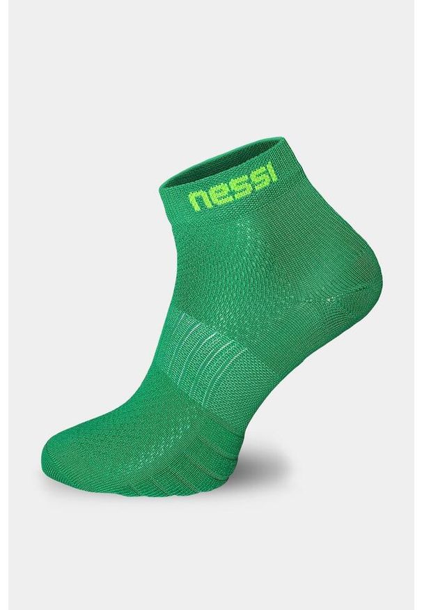 NESSI SPORTSWEAR - Bezszwowe skarpety oddychające Nessi Sportswear. Kolor: zielony. Sport: bieganie