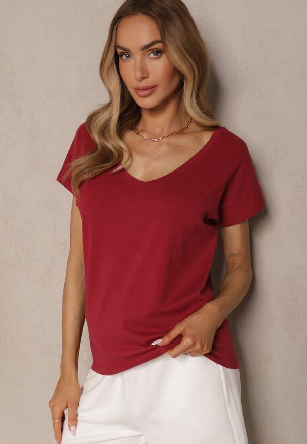 Renee - Bordowy T-shirt z Bawełny z Dekoltem w Serek Linithiela. Okazja: na co dzień. Typ kołnierza: dekolt w serek. Kolor: czerwony. Materiał: bawełna. Styl: casual