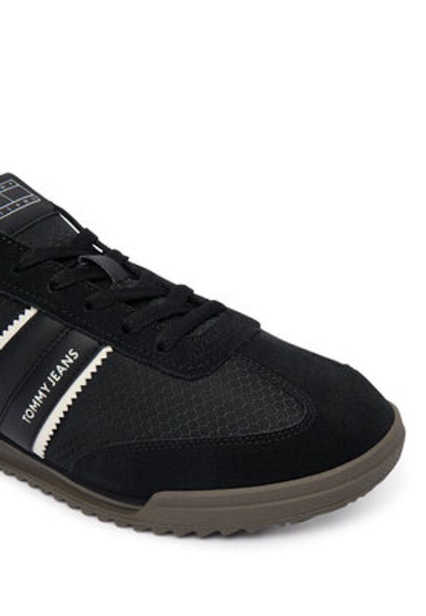 Tommy Jeans Sneakersy Tjm Retro Runner Cleated Winter EM0EM01664 Czarny. Kolor: czarny. Materiał: materiał