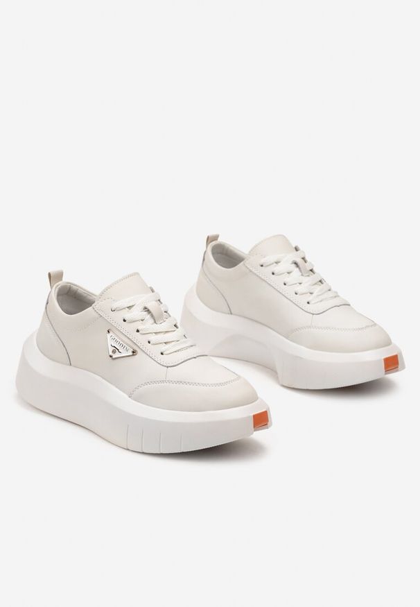 Born2be - Beżowe Sneakersy ze Skóry Naturalnej na Platformie Rilafi. Zapięcie: klamry. Kolor: beżowy. Materiał: skóra. Obcas: na platformie