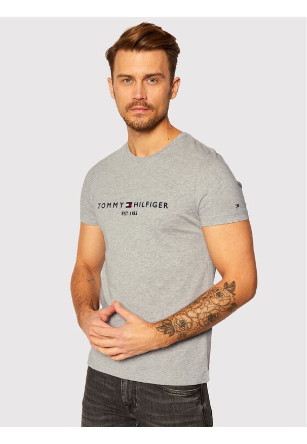 TOMMY HILFIGER - Tommy Hilfiger T-Shirt Core Logo Tee MW0MW11465 Szary Slim Fit. Kolor: szary. Materiał: bawełna