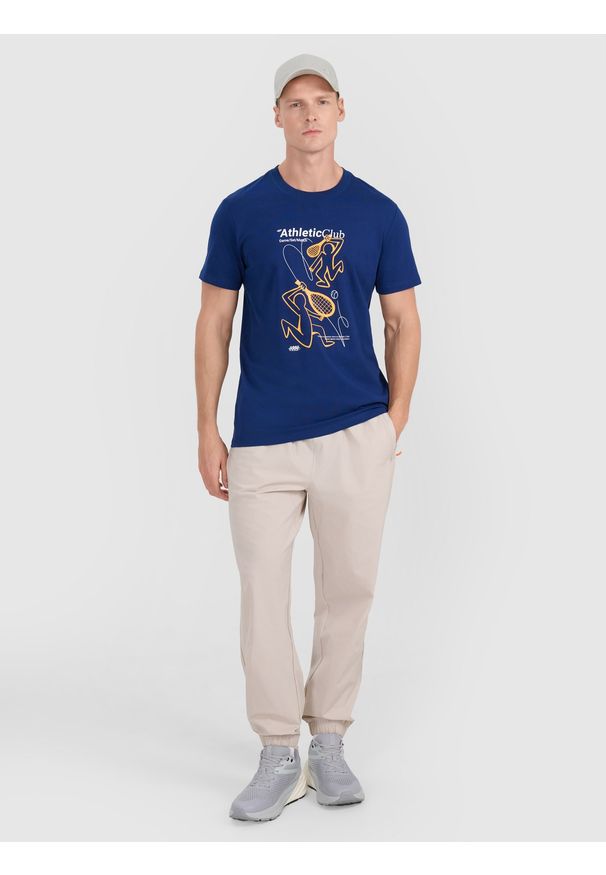 4f - 4F T-shirt regular z nadrukiem męski - granatowy S. Okazja: na co dzień. Kolor: niebieski. Materiał: jersey, materiał, bawełna. Długość rękawa: krótki rękaw. Długość: krótkie. Wzór: nadruk. Styl: sportowy, klasyczny, casual