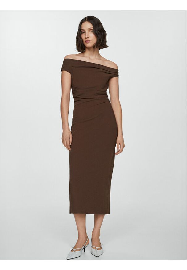 mango - Mango Sukienka koktajlowa Twisted 67085747 Brązowy Slim Fit. Kolor: brązowy. Materiał: wiskoza. Styl: wizytowy