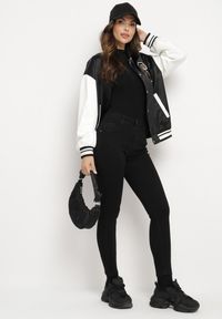 Born2be - Czarne Jeansy Skinny Bawełniane Push-Up Torialdia. Okazja: na co dzień. Stan: podwyższony. Kolor: czarny. Styl: elegancki, casual
