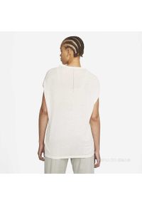 Podkoszulek Nike Wmns Esc Nigh Neck Tank DN4059 100, Kobiety. Kolor: biały. Materiał: materiał, bawełna. Sport: fitness