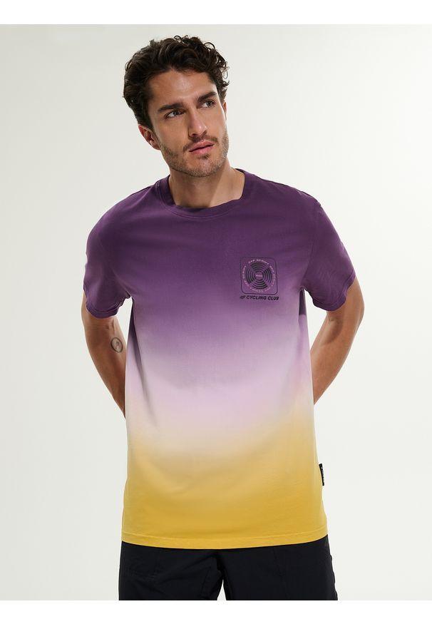 4f - 4F T-shirt relaxed z nadrukiem męski - fioletowy M. Okazja: na co dzień. Kolor: fioletowy. Materiał: materiał, bawełna, dzianina. Wzór: nadruk. Styl: casual