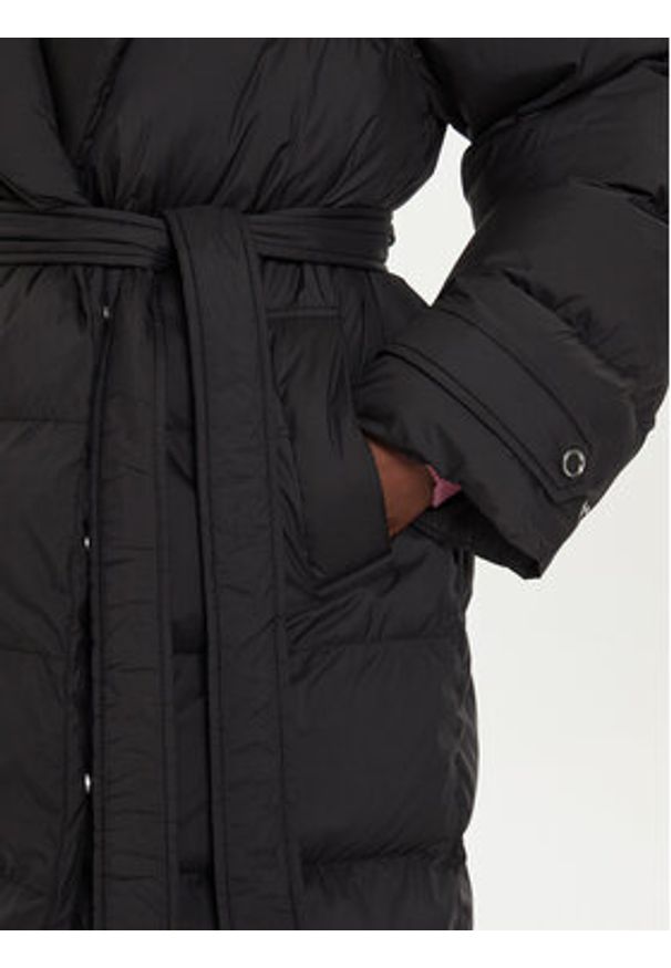 Pinko - PINKO Kurtka zimowa Taccuino 103829 A0L5 Czarny Regular Fit. Kolor: czarny. Materiał: syntetyk. Sezon: zima