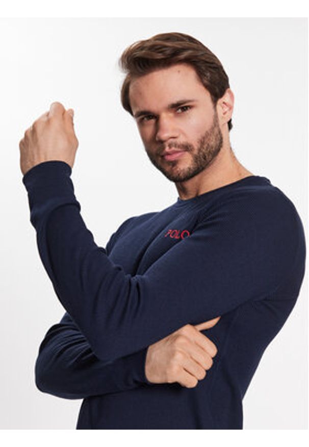 Polo Ralph Lauren Longsleeve 714899615002 Granatowy Regular Fit. Typ kołnierza: polo. Kolor: niebieski. Materiał: bawełna, syntetyk. Długość rękawa: długi rękaw
