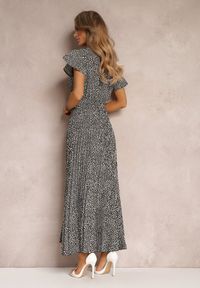 Renee - Czarna Rozkloszowana Sukienka Maxi z Plisowanym Dołem i Gumką w Pasie Horia. Typ kołnierza: dekolt kopertowy. Kolor: czarny. Sezon: lato, wiosna. Typ sukienki: kopertowe. Długość: maxi #3