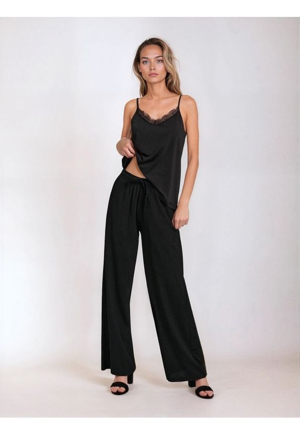 Sinsay - Spodnie straight leg - czarny. Kolor: czarny