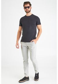 T-shirt Corrado JOOP!. Materiał: bawełna. Długość rękawa: krótki rękaw. Długość: krótkie. Wzór: haft