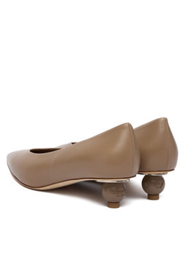 Weekend Max Mara Czółenka 2615521134600 Écru. Materiał: skóra